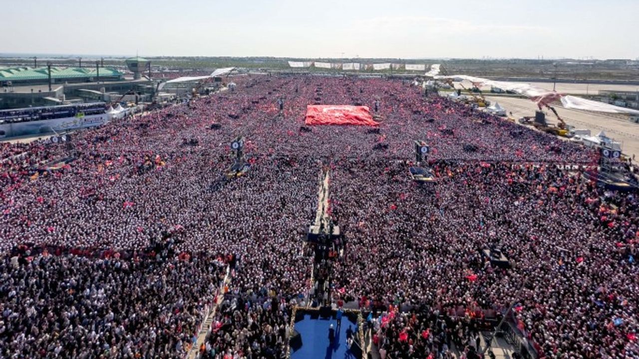 AK Parti'nin Büyük İstanbul Mitingi'ne kaç kişi katıldı? Haber Ekspres AK Parti'nin Büyük İstanbul Mitingi'ne kaç kişi katıldı? Haber Ekspres