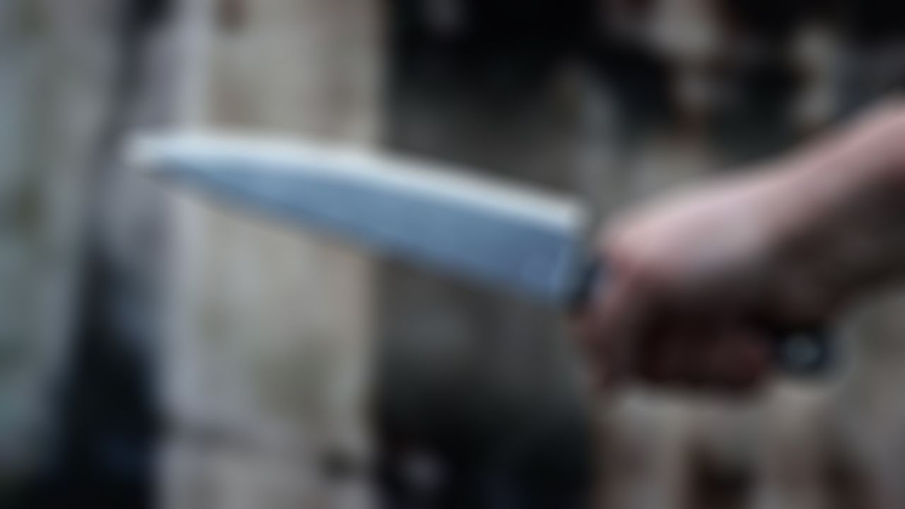 İzmir'de bir kadın tartıştığı eşini bıçakla öldürdü