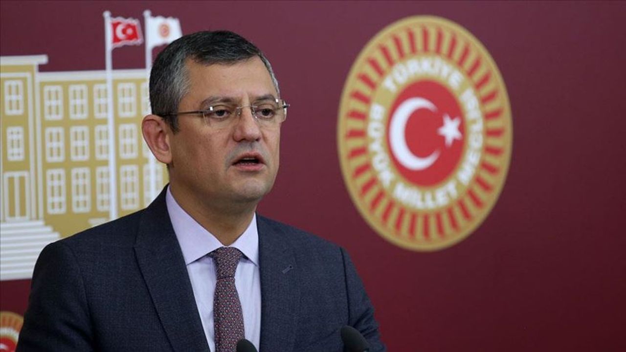CHP Genel Başkanı Özel, Fatih Camisi'ndeki saldırıyı kınadı