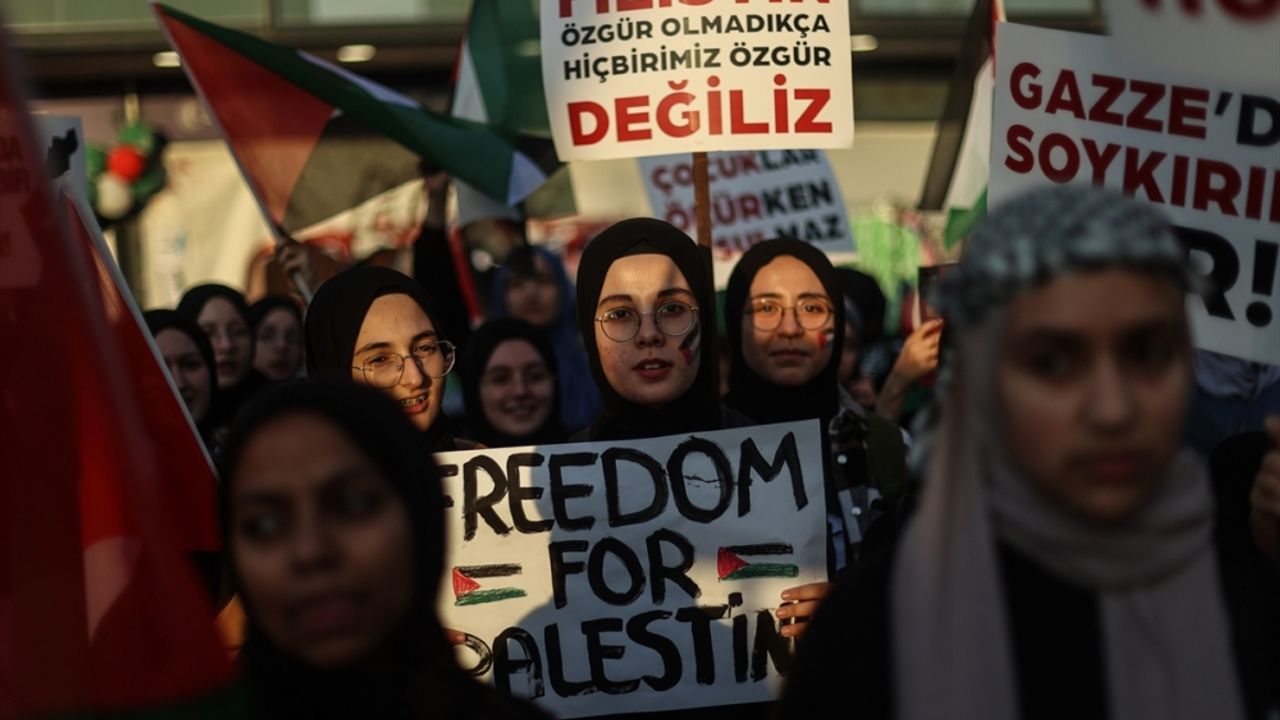 İstanbul'da İHH'den Filistin'e destek eylemi