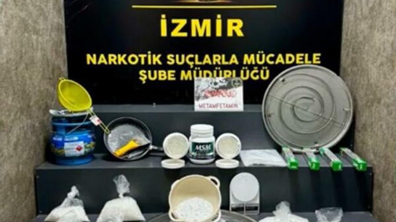 İzmir'de uyuşturucu imalathanesine operasyon