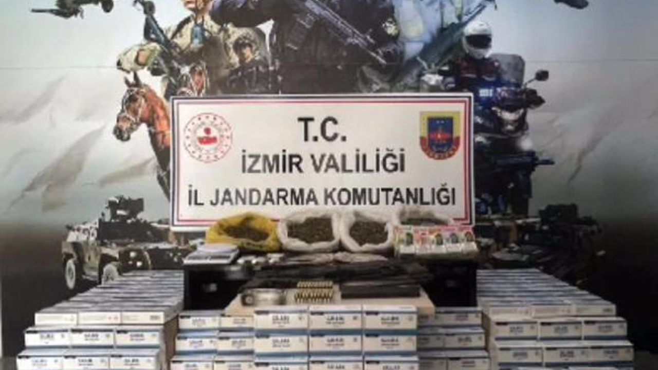 İzmir'de uyuşturucu operasyonunda 4 tutuklama
