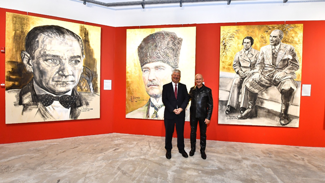 Atatürk: İz Bırakan İlkler Dev Portreler” sergisi açıldı