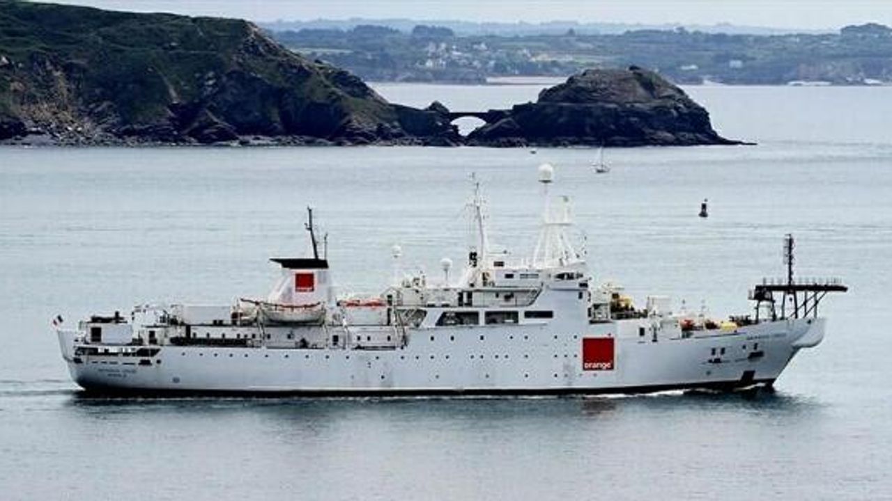 İzmir'de sökülecek olan 'Raymond Croze' gemisi için 'asbest' tartışması