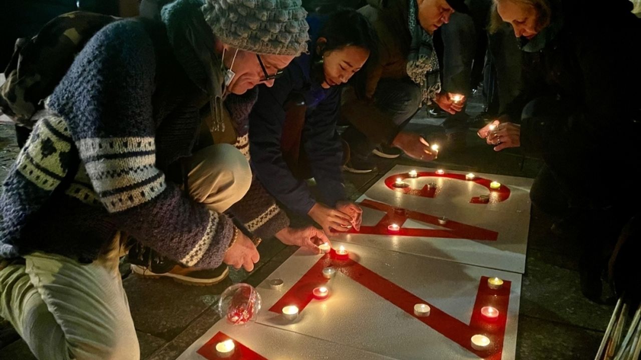 Filistin yanlıları Paris'te, İsrail'in saldırılarında öldürülen Gazzelileri andı