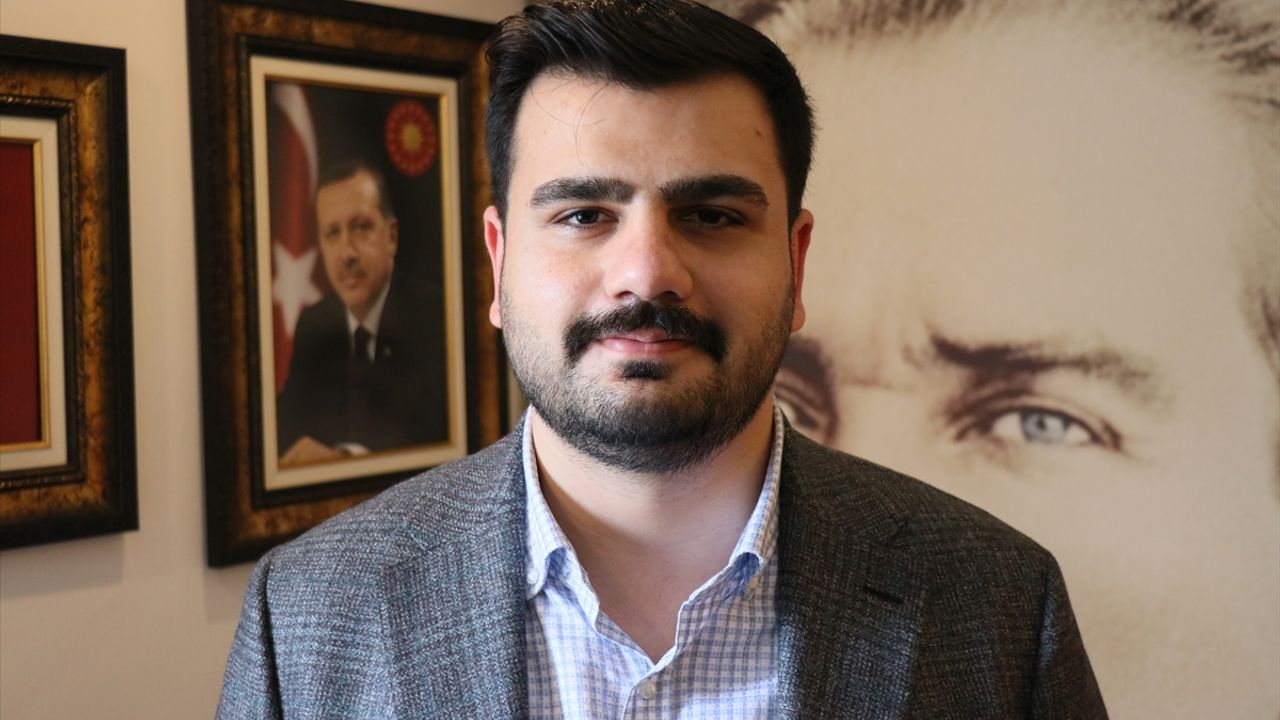 AK Parti'li İnan: İzmirli hemşehrilerimiz 25 senedir İzmir'i ne kadar geriye götürdüklerinin farkında