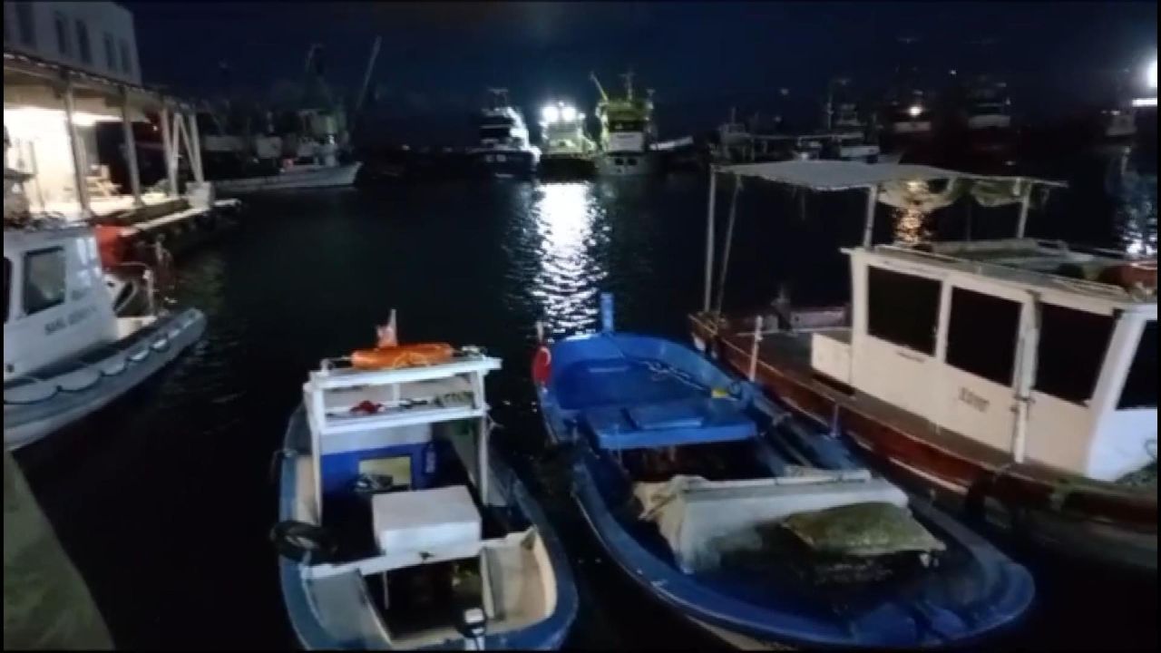 İzmir'in Dikili ilçesinde balıkçı teknesinin batması sonucu 3 kişi öldü