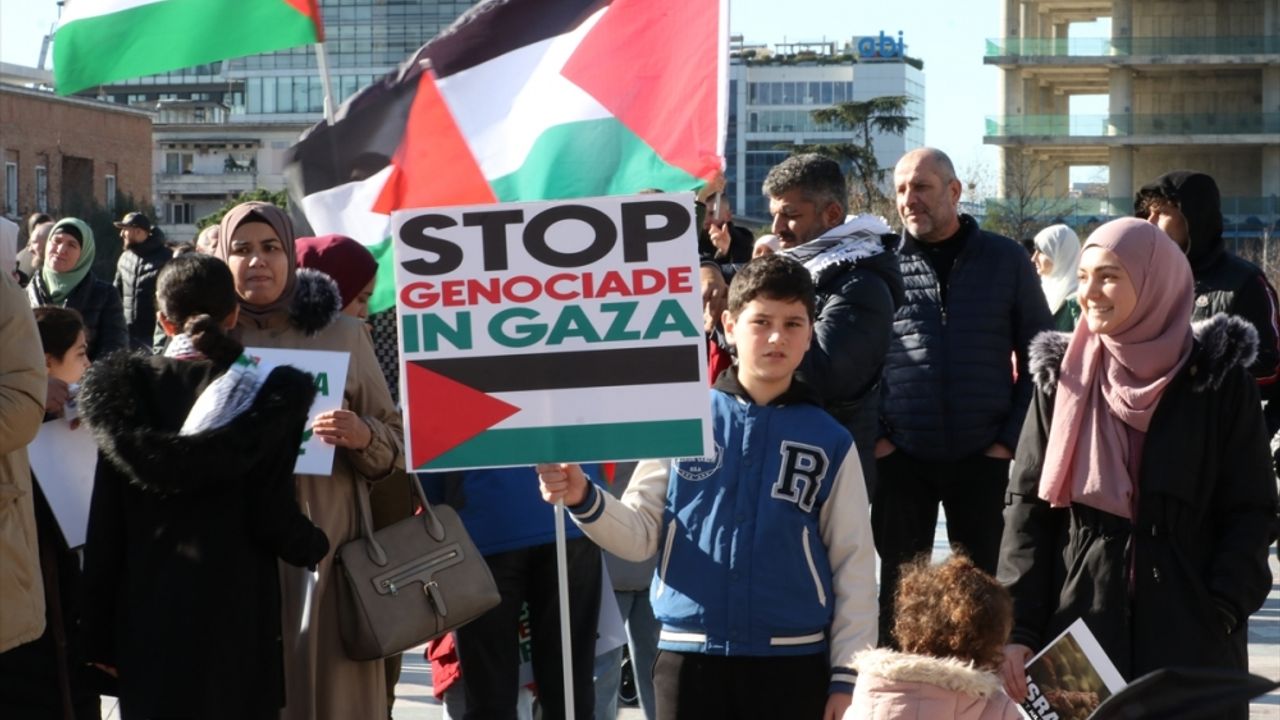 Arnavutluk'ta Filistin'e destek gösterisi