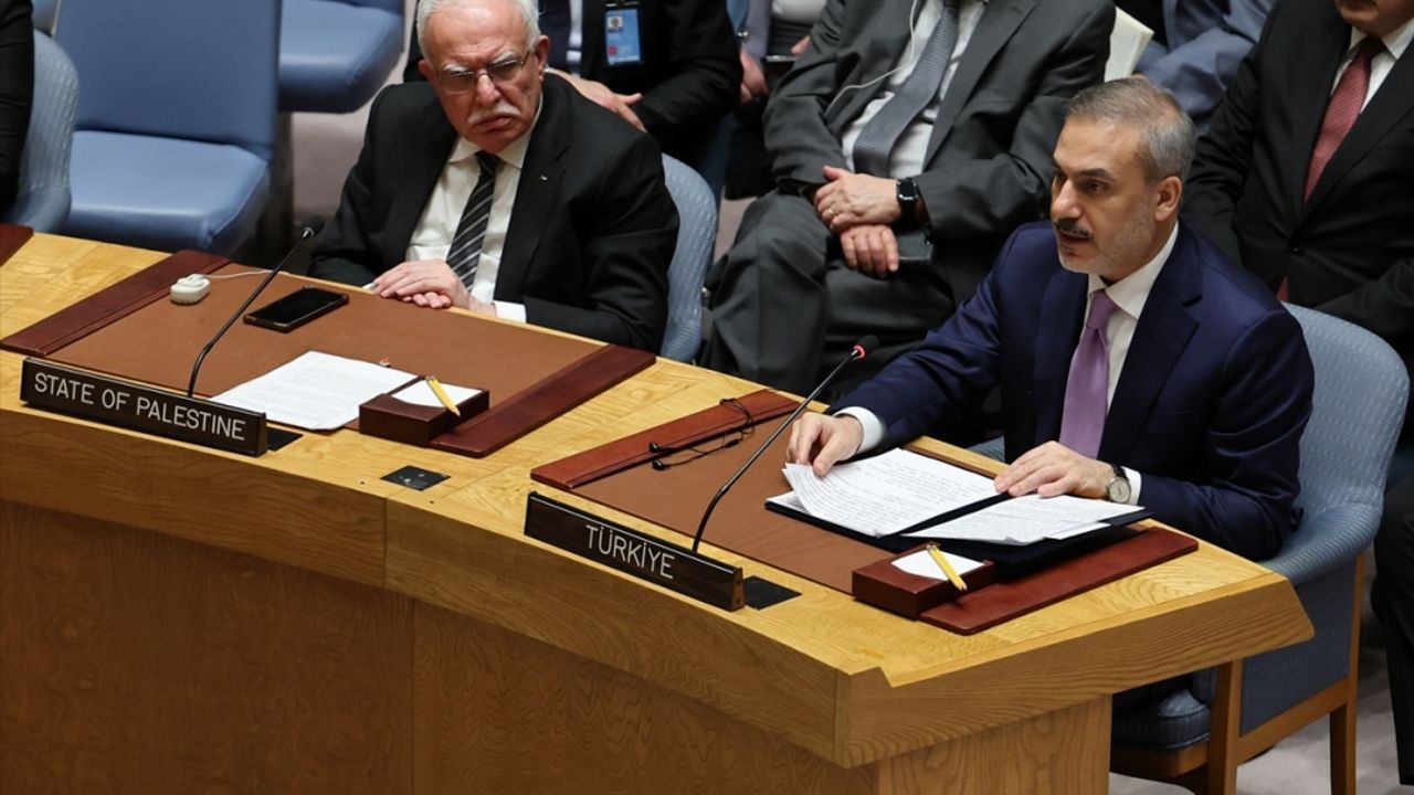 Bakan Fidan: Gazze'deki savaşı durdurmak için tarihi bir sorumluluğumuz bulunmaktadır