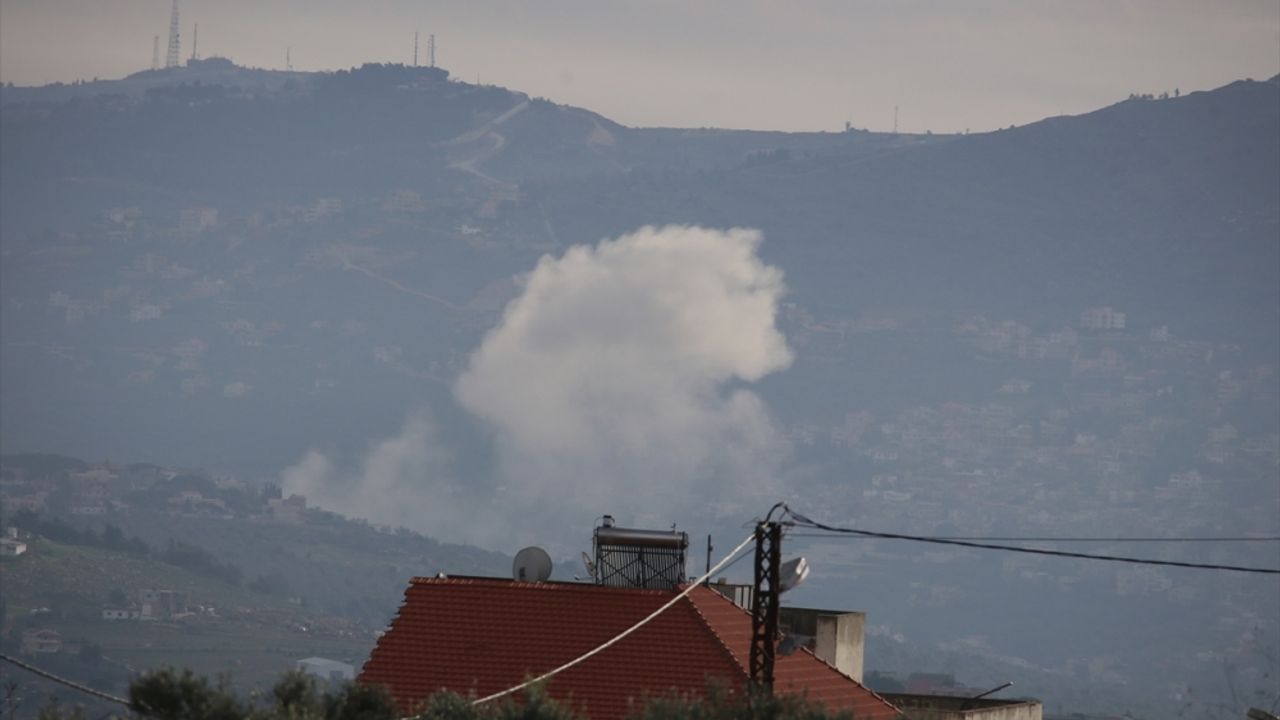 İsrail'den Lübnan'daki Hizbullah'a ait sağlık merkezine hava saldırısı