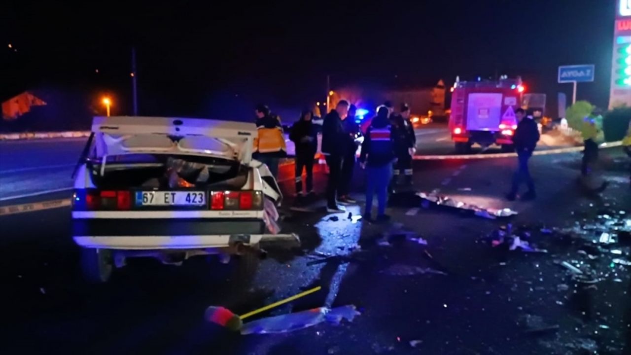 Zonguldak'ta 3 aracın karıştığı kazada 1 kişi öldü, 5 kişi yaralandı