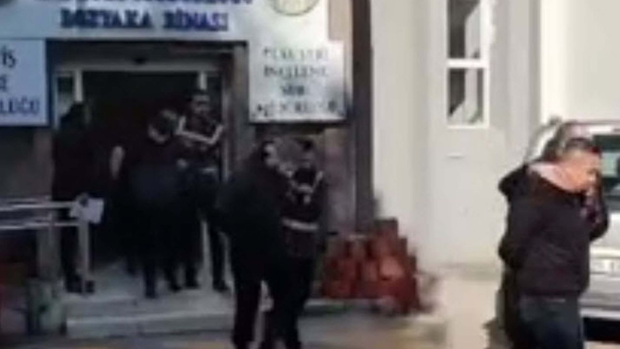 İzmir'de 'Beldekler' suç örgütüne operasyonda 4 tutuklama