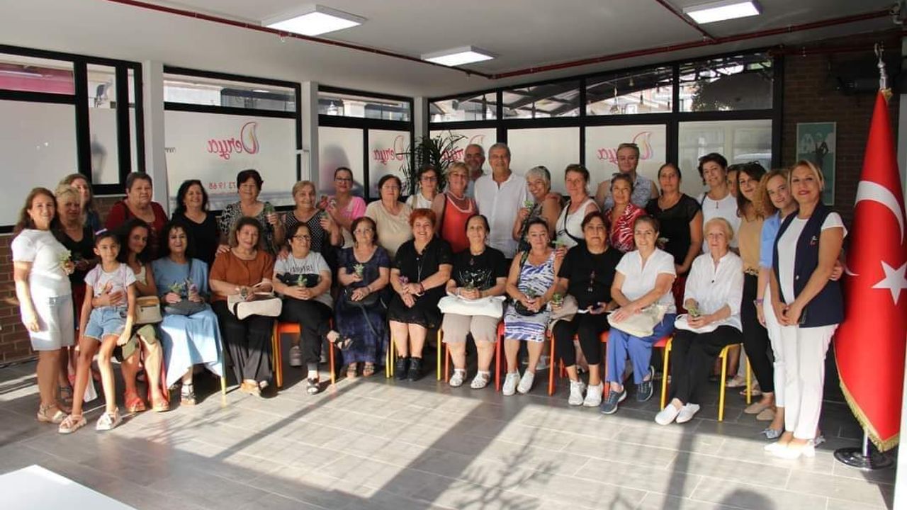 CHP Buca Belediye Başkan Aday Adayı Zeki Karaoğlu, Bucalı kadınlarla buluştu
