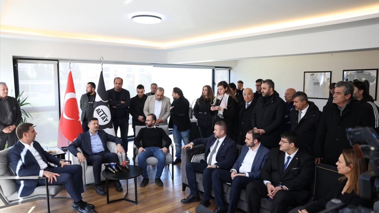AK Parti İzmir Büyükşehir Belediye Başkan adayı Dağ, Altay ve Göztepe Spor Kulüplerini ziyaret etti