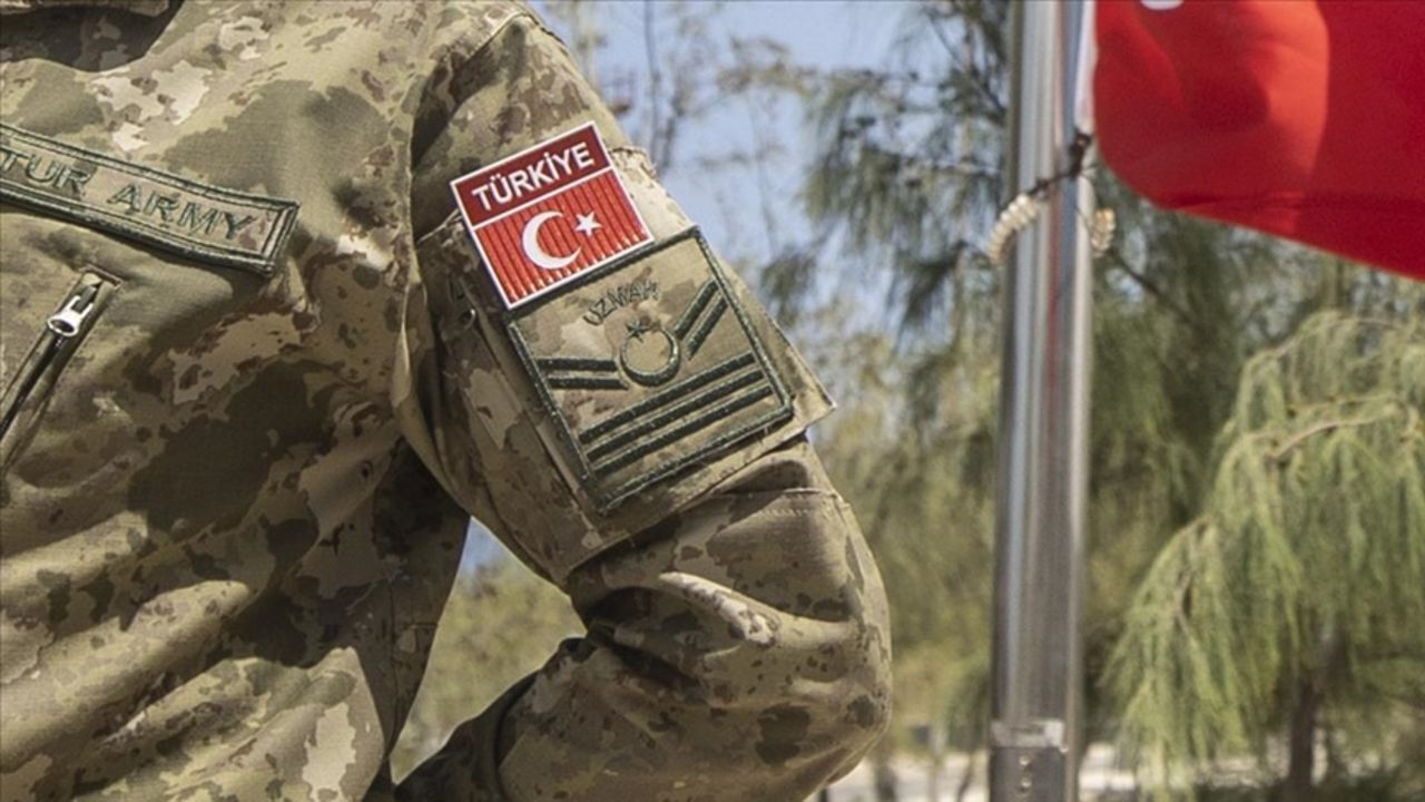 Türk askerinin görev süresi 1 yıl daha uzatıldı tezkere meclis'ten geçti