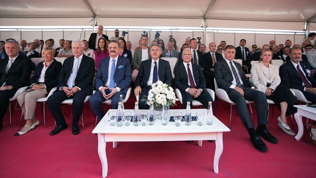 EBSO yeni hizmet binasını törenle açtı