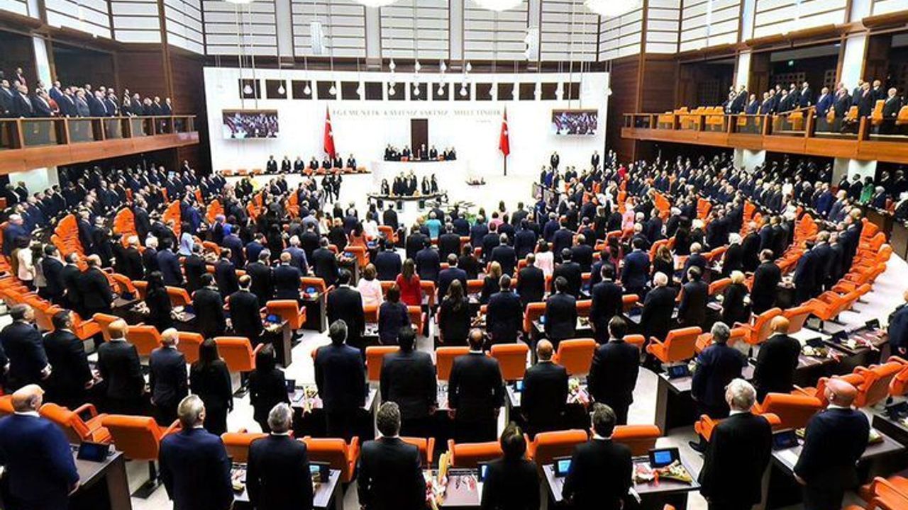 Yeni Yol Partisi yeniden grup kurdu