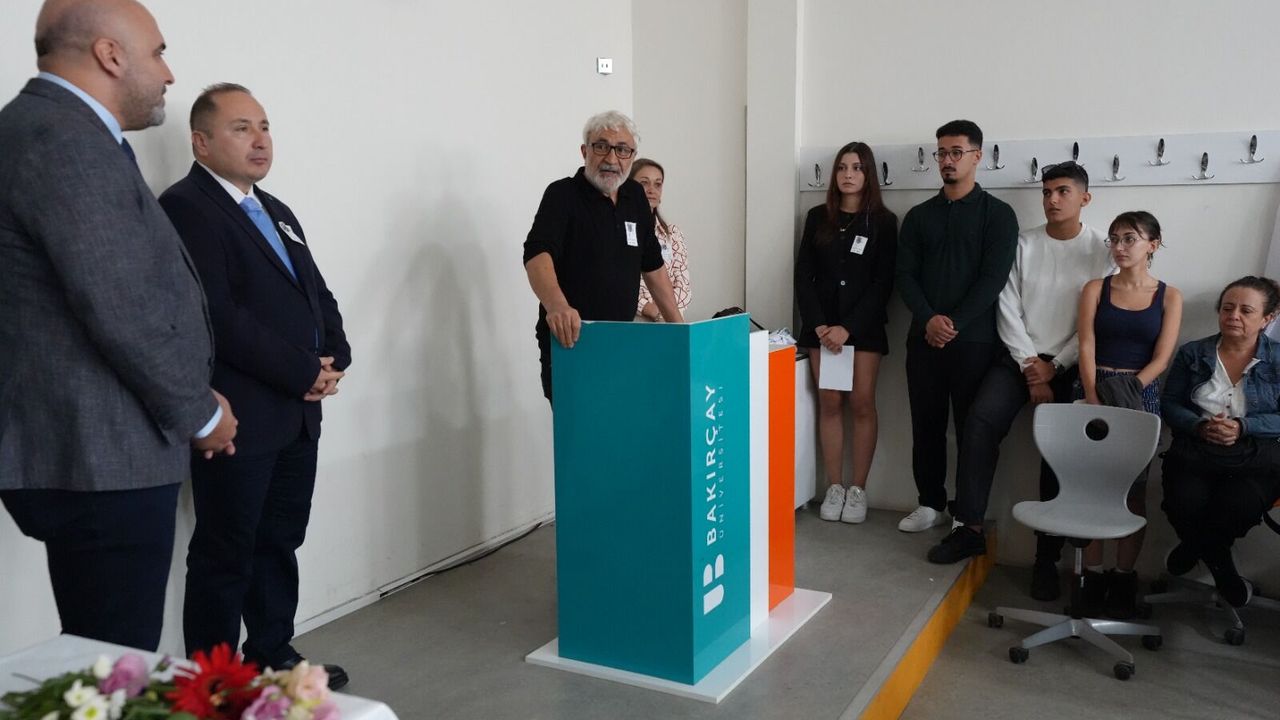 İzmir Bakırçay Üniversitesinde Demet Karakaş için anma töreni