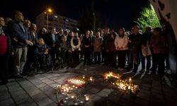 Depremde yitirilen canlar için İzmir’den “sessiz çığlık” yükseldi