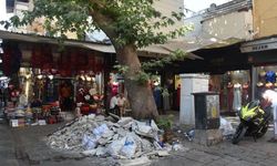 İzmir'de balyozla yıkılan şadırvanın yapımı için onay bekleniyor