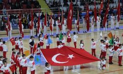 23 Nisan Ulusal Egemenlik ve Çocuk Bayramı törenlerle kutlanıyor