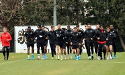 Altay 2'de 2 için Sakaryaspor önünde