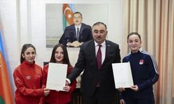 Azerbaycan Cumhurbaşkanı Aliyev'den Ermenistan'da madalya kazanan Türk haltercilere hediye