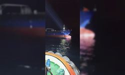 Çanakkale Boğazı'nda arızalanan gemi Karanlık Liman demir bölgesine götürüldü