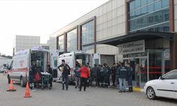 Çanakkale'de işçileri taşıyan otobüs devrildi, 17 kişi yaralandı
