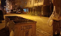 Elektrik direğine asılmış bebek cesedi bulundu