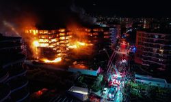 İzmir'de sitede çıkan yangınla ilgili deliller toplanacak