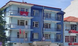 Manisa'da polis lojmanında başından vurulan kadın hastanede öldü