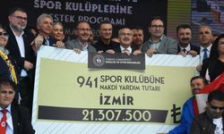 Bakan Kasapoğlu: İzmir'den tüm Türkiye'ye yayılan spor şöleni var