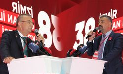 CHP İzmir Kongresi'nde il başkan adayları delegeye seslendi