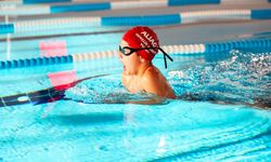 Aliağa Spor ve Yaşam Merkezi'nde gençlerin yüzme ve sanat kursları başlıyor