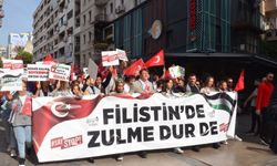 İzmir'de AK Gençlik'ten soykırıma karşı "Filistin Yürüyüşü"