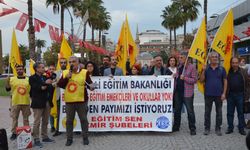 İzmir'de eğitimcilerden MEB'in 2024 yılı bütçesine tepki