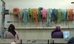 Aksaray'da kadınların dokuduğu Türk motifli halılar, yurt dışına ihraç ediliyor
