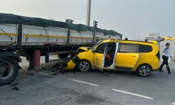 Aydın'da taksiyle tırın çarpışması sonucu 3 kişi yaralandı