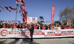 DİSK vergide adalet talebiyle Beşiktaş'tan haykırdı