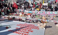 İsrail'in Gazze'ye yönelik saldırıları Antalya ve Isparta'da protesto edildi