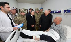 Milli Savunma Bakanı Güler, yaralı askerleri ziyaret etti