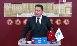 Babacan: Türkiye, çözüm önerilerini somutlaştırmak zorunda