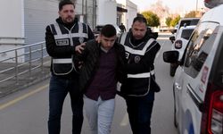 Adana'da 2 eve 'silah ve uyuşturucu' operasyonu; 2 gözaltı