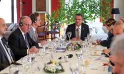 CHP Genel Başkanı Özel, AB üyesi ülkelerin büyükelçileriyle bir araya geldi