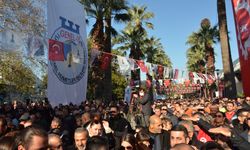 İzmir'de başkandan ek protokol işçiden tam destek