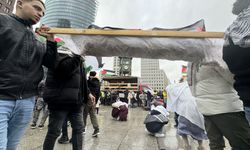 Berlin'de Filistin'e destek gösterisi