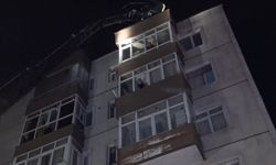 Avcılar'da 6 katlı binada yangın paniği 