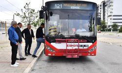 Karşıyakalılar'dan Başkan Cemil Tugay'a Otobüs Hattı Teşekkürü