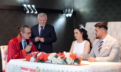 Erdal Beşikçioğlu, Etimesgut'ta ilk nikahını kıydı!